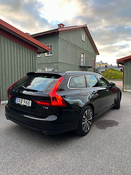 Volvo V90 4 of 22