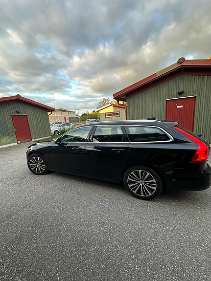 Volvo V90 8 of 22