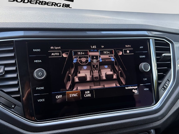 Volkswagen T-Roc 20 of 30