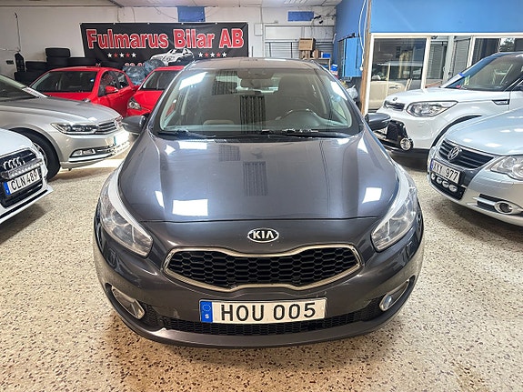 Kia Ceed 2 of 15