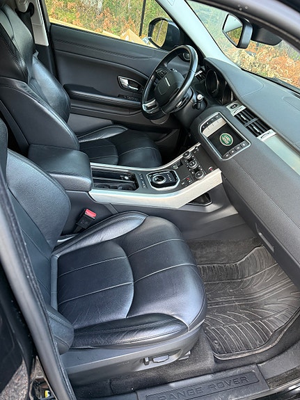 Land Rover Range Rover Evoque 3 of 4