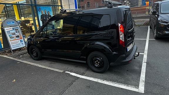 Ford Transit Connect 3 of 4