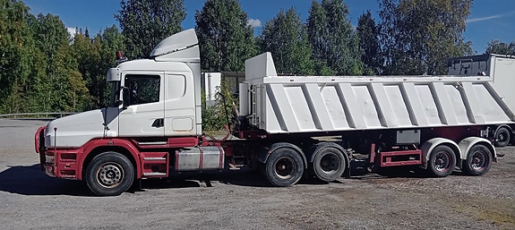 Scania T 124 2 of 12