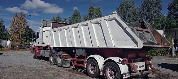 Scania T 124 3 of 12
