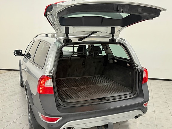 Volvo XC70 25 of 29