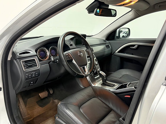 Volvo XC70 10 of 29