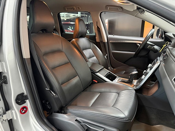 Volvo XC70 24 of 29