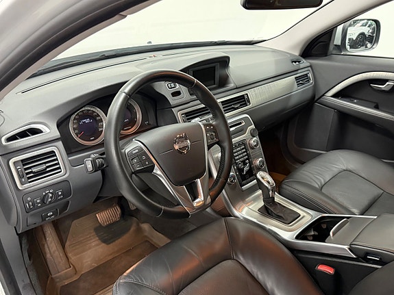 Volvo XC70 11 of 29