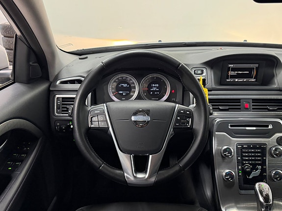 Volvo XC70 17 of 29