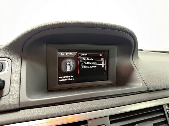 Volvo XC70 23 of 29
