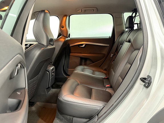 Volvo XC70 14 of 29