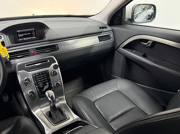 Volvo XC70 18 of 29