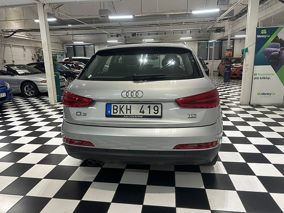 Audi Q3 6 of 20