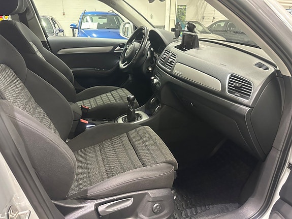 Audi Q3 14 of 20
