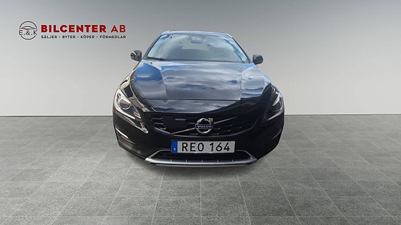 Volvo V60 Cross Country 9 of 23