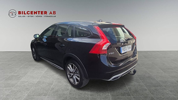 Volvo V60 Cross Country 4 of 23