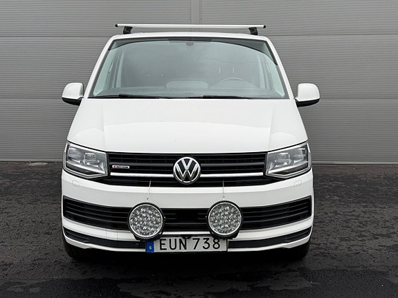 Volkswagen Transporter 12 of 17