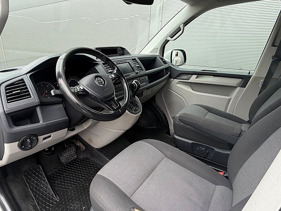 Volkswagen Transporter 11 of 17