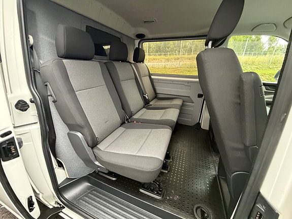 Volkswagen Transporter 6 of 17
