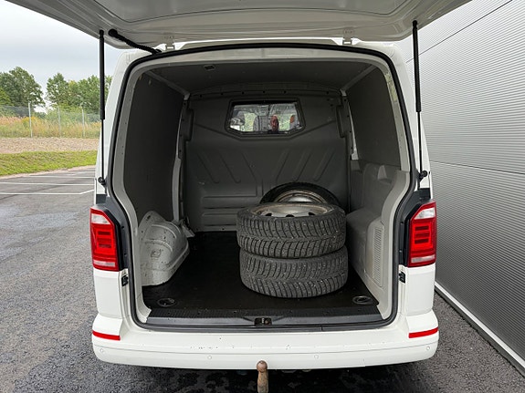 Volkswagen Transporter 8 of 17