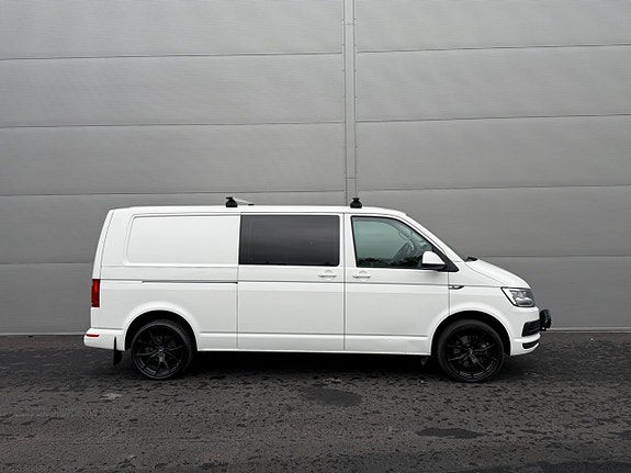 Volkswagen Transporter 13 of 17