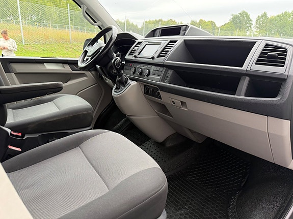 Volkswagen Transporter 4 of 17