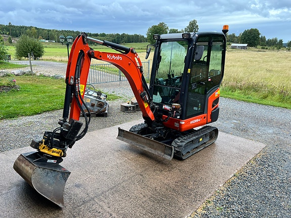 Kubota KX019-4 med rototilt 4 of 12