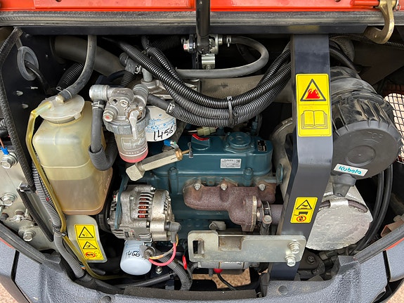 Kubota KX019-4 med rototilt 9 of 12