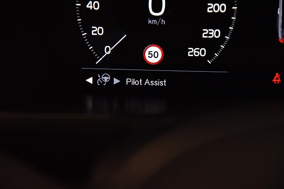Volvo XC90 27 of 30