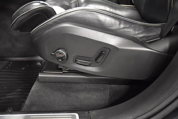 Volvo XC90 19 of 30