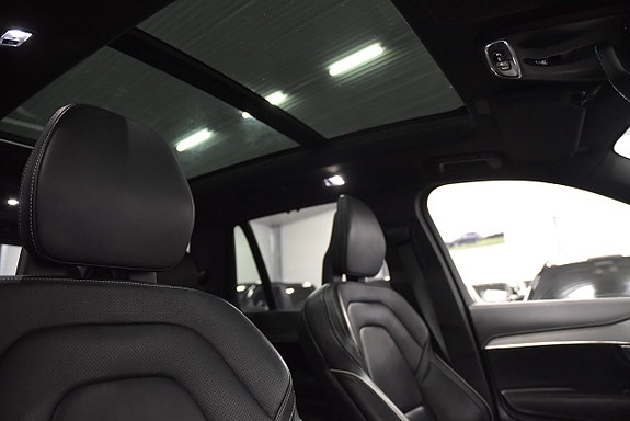 Volvo XC90 13 of 30