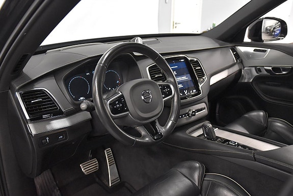 Volvo XC90 9 of 30