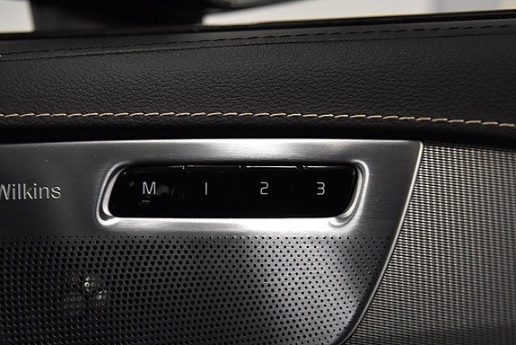 Volvo XC90 17 of 30