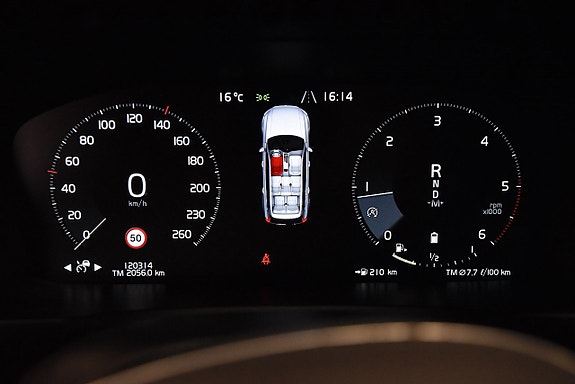 Volvo XC90 28 of 30
