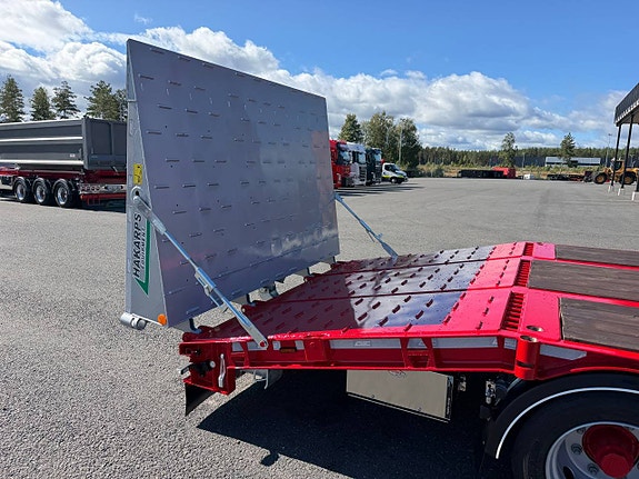 Hakarps - 38 tons bodvagn med hydraulisk sandwich ramp 8 of 12