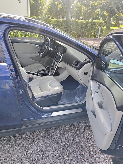 Volvo V40 Cross Country 12 of 12