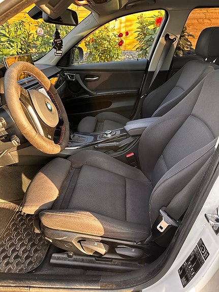 BMW 320d 6 of 12