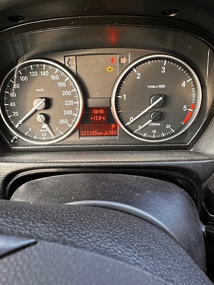 BMW 320d 12 of 12