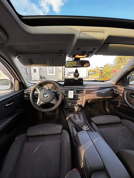 BMW 320d 8 of 12
