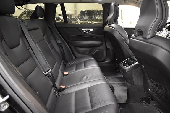 Volvo V60 Cross Country 12 of 28