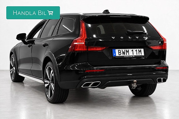 Volvo V60 Cross Country 7 of 28