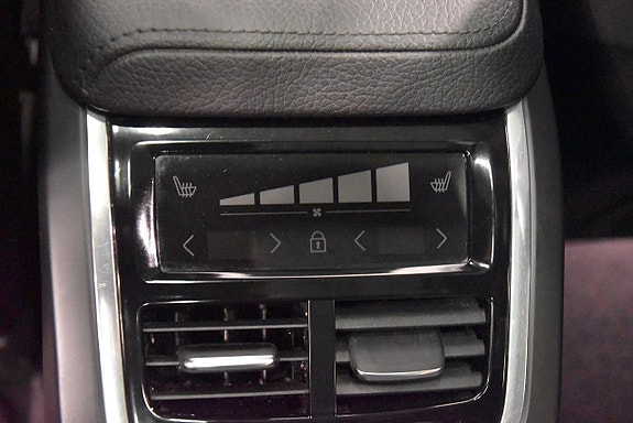 Volvo V60 Cross Country 25 of 28