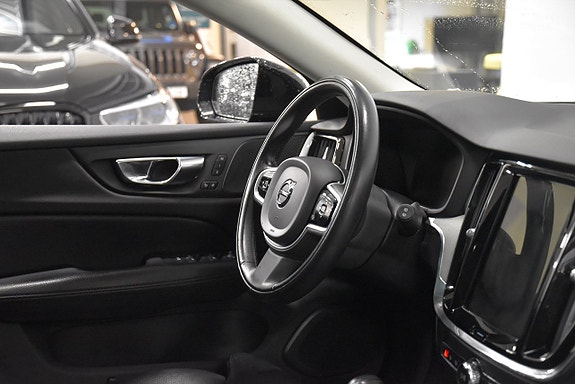 Volvo V60 Cross Country 9 of 28