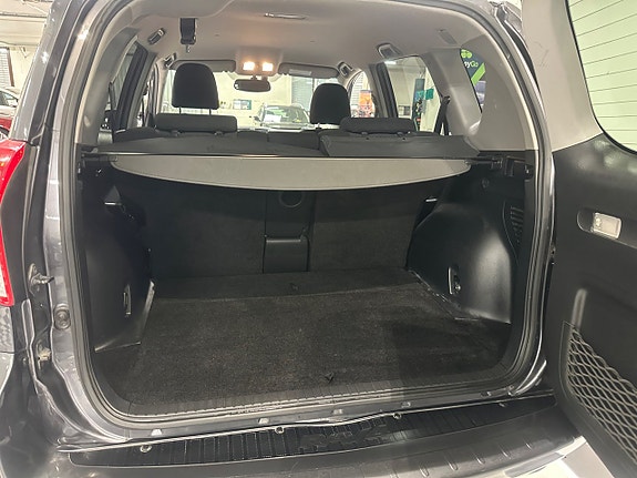 Toyota RAV4 16 of 19