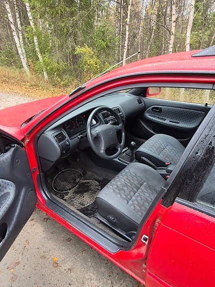 Toyota Corolla 6 of 7
