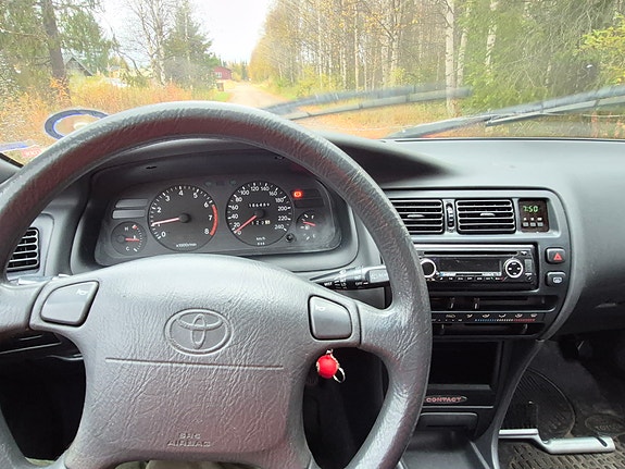 Toyota Corolla 7 of 7