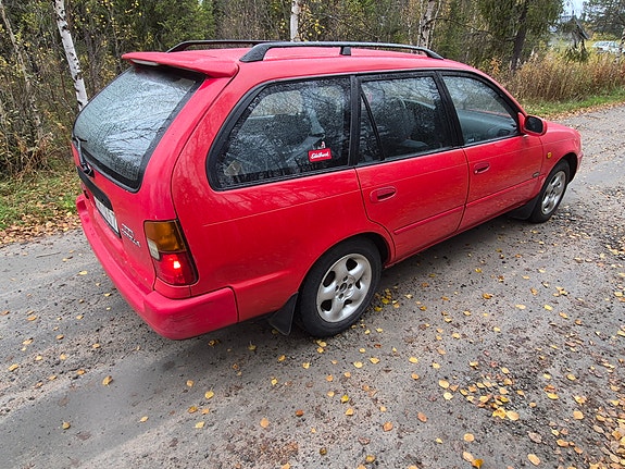 Toyota Corolla 3 of 7