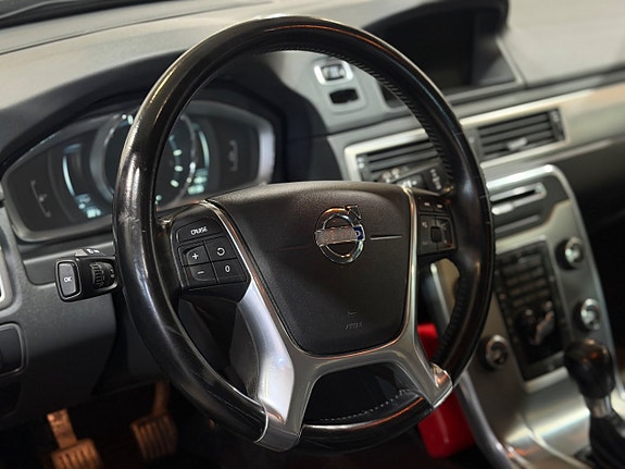 Volvo V70 13 of 27