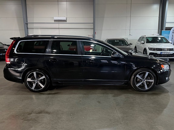 Volvo V70 8 of 27