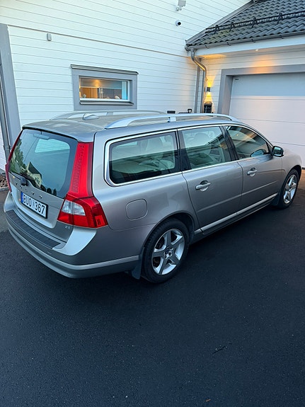 Volvo V70 6 of 14